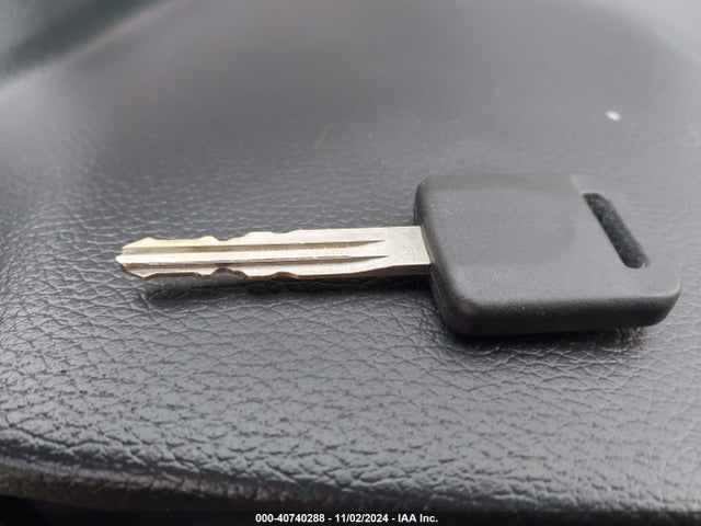 Nissan ROGUE S 2017 JN8AT2MV5HW259285 Image 11