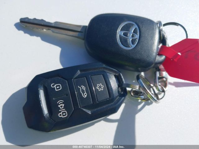 5YFBURHE0GP426000 Toyota Corolla Le Plus