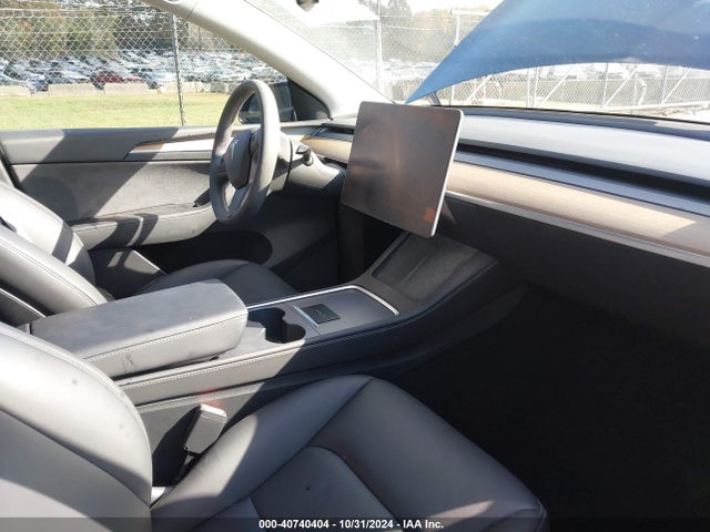 2022 TESLA MODEL Y 7SAYGDEE6NA018294 Photo 4