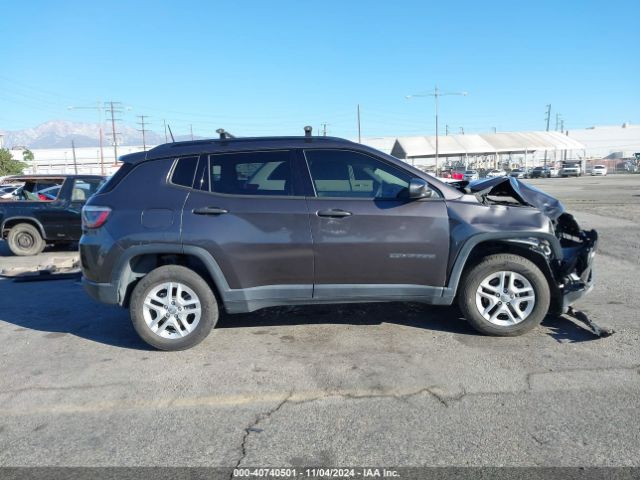 3C4NJDAB0JT107998 Jeep Compass Sport 4x4