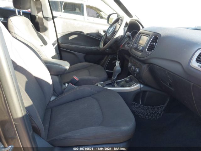 3C4NJDAB0JT107998 Jeep Compass Sport 4x4
