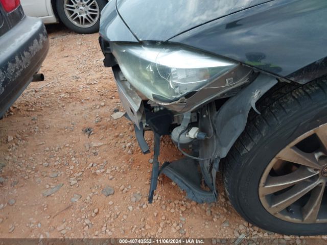 WBA8E1G30HNU15809 BMW 320i