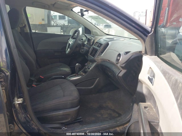 Chevrolet Sonic Lt Auto 2015 1G1JC5SH7F4177490 Image 5