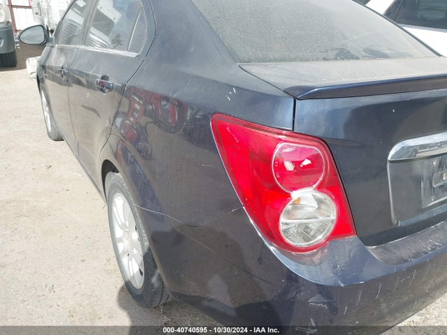 Chevrolet Sonic Lt Auto 2015 1G1JC5SH7F4177490 Image 6