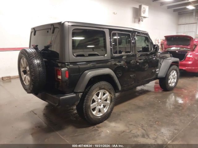 1C4HJXDGXJW188301 Jeep Wrangler Unlimited Sport S 4x4