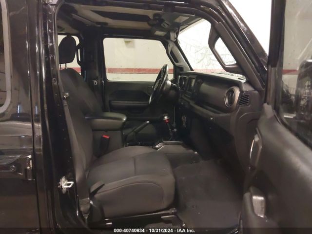1C4HJXDGXJW188301 Jeep Wrangler Unlimited Sport S 4x4