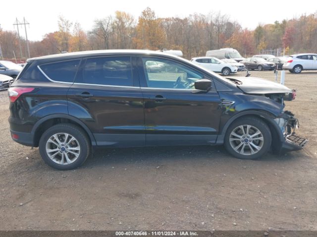 1FMCU9G95HUE82278 Ford ESCAPE SE
