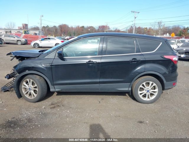1FMCU9G95HUE82278 Ford ESCAPE SE