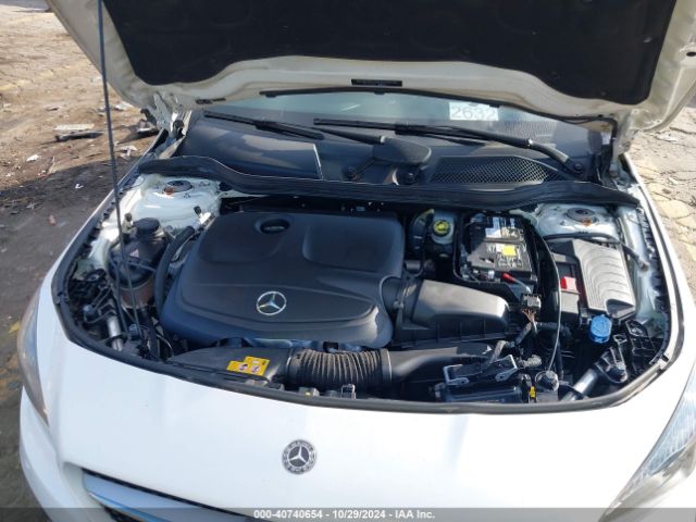WDDSJ4GB7JN648983 Mercedes-Benz CLA 250 4MATIC