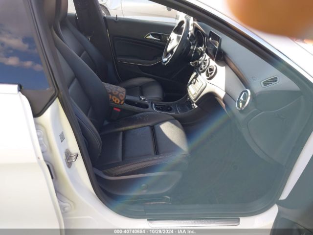 WDDSJ4GB7JN648983 Mercedes-Benz CLA 250 4MATIC