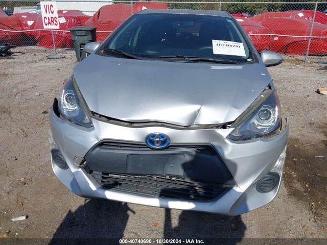 JTDKDTB31F1581453 Toyota Prius C One