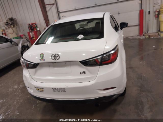3MYDLBYVXJY320892 Toyota YARIS IA