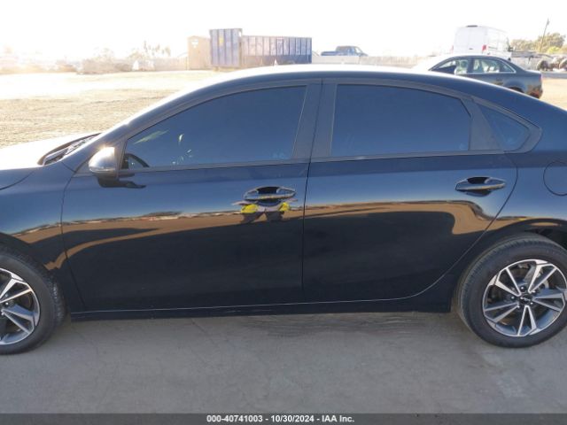 3KPF24AD7PE680915 KIA Forte Lxs