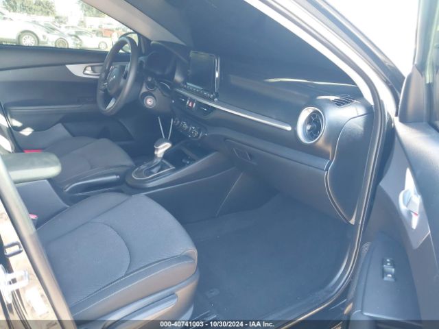 3KPF24AD7PE680915 KIA Forte Lxs