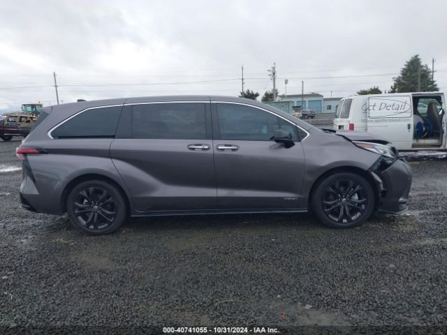 5TDXRKEC9MS031950 Toyota Sienna Xse