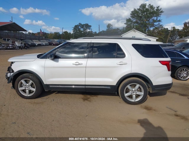 Ford EXPLORER XLT 2018 1FM5K7D83JGA11765 Image 14