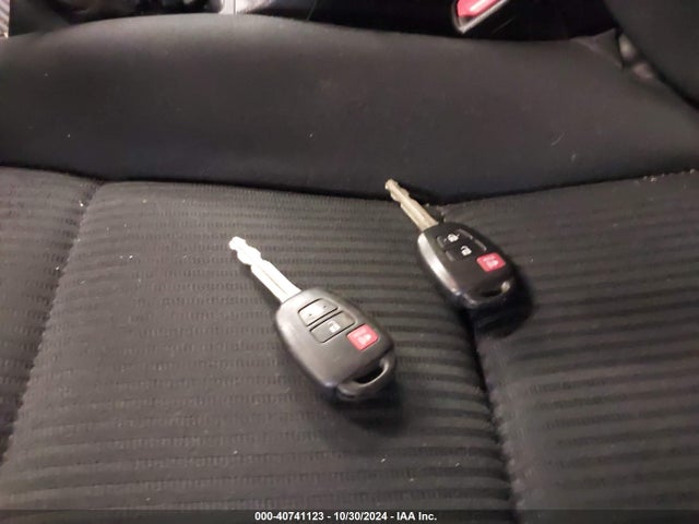 Toyota RAV4 LE 2014 2T3BFREV6EW180488 Image 11