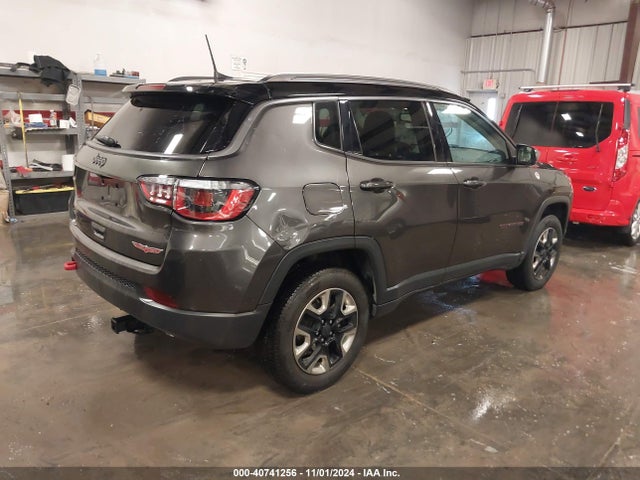 3C4NJDDB5JT210443 Jeep Compass Trailhawk 4x4