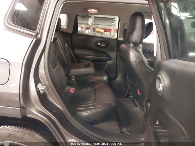 3C4NJDDB5JT210443 Jeep Compass Trailhawk 4x4