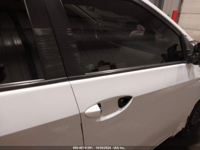 5YFBURHE4HP635273 Toyota COROLLA LE