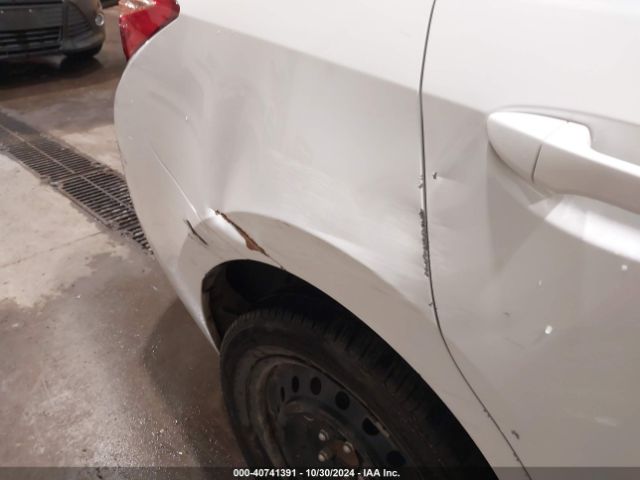 5YFBURHE4HP635273 Toyota COROLLA LE