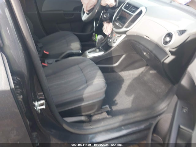 Chevrolet Sonic Lt Auto 2019 1G1JD5SB4K4101857 Image 5