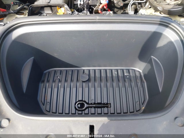 2023 TESLA MODEL Y 7SAYGDEE1PF698207 Photo 9