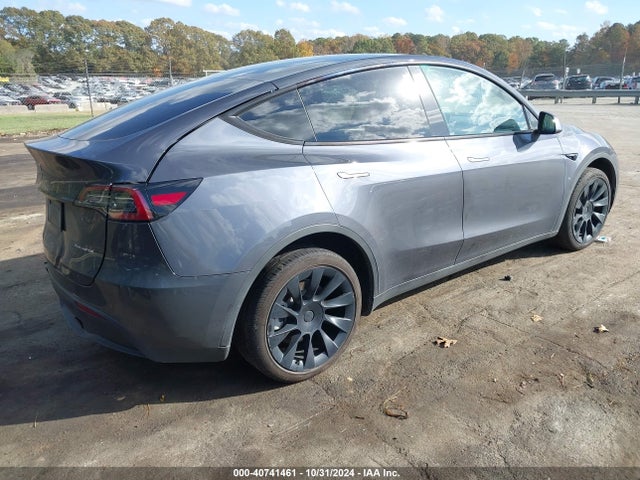 2023 TESLA MODEL Y 7SAYGDEE1PF698207 Photo 3