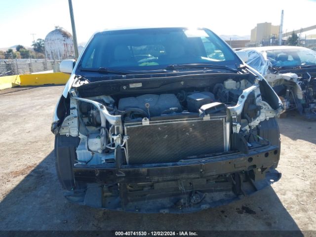 5TDYZ3DC2HS823827 Toyota Sienna Xle 8 Passenger