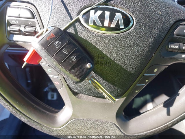 KIA FORTE LX 2017 3KPFL4A75HE153433 Image 11