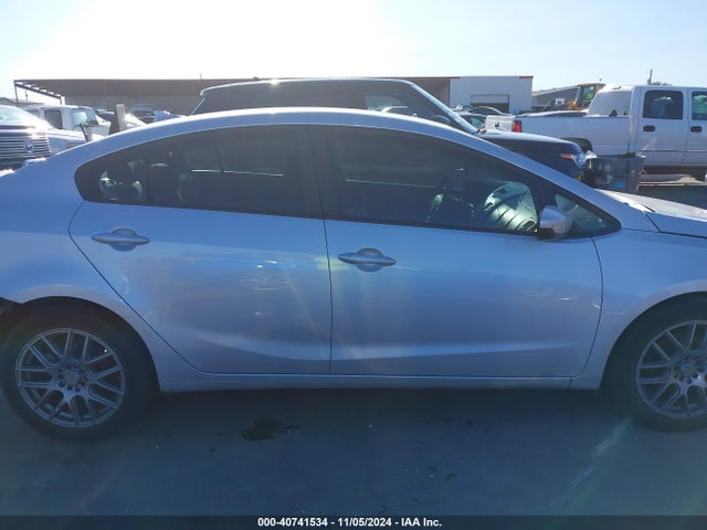 KIA FORTE LX 2017 3KPFL4A75HE153433 Image 14