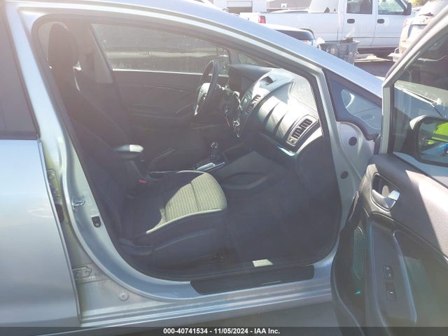 KIA FORTE LX 2017 3KPFL4A75HE153433 Image 5