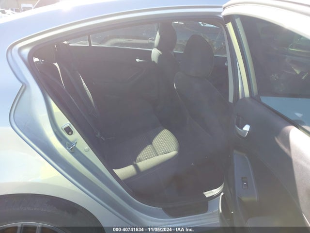 KIA FORTE LX 2017 3KPFL4A75HE153433 Image 8