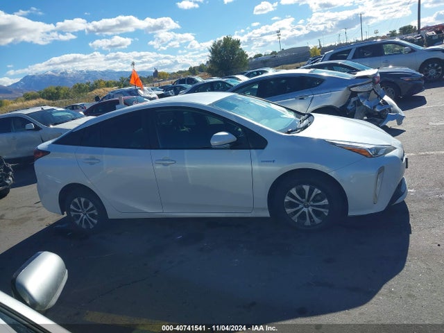 Toyota Prius Xle Awd-e 2022 JTDL9MFU5N3033683 Image 13