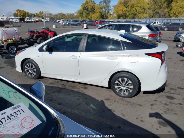 Toyota Prius Xle Awd-e 2022 JTDL9MFU5N3033683 Image 14