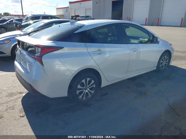 Toyota Prius Xle Awd-e 2022 JTDL9MFU5N3033683 Image 4