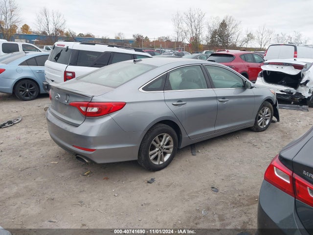 Hyundai SONATA SE 2015 5NPE24AF6FH087456 Image 4