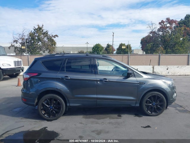 Ford ESCAPE SE 2017 1FMCU9G92HUC02588 Image 14