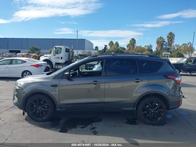 Ford ESCAPE SE 2017 1FMCU9G92HUC02588 Image 15
