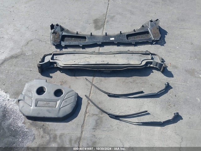 Ford ESCAPE SE 2017 1FMCU9G92HUC02588 Image 12