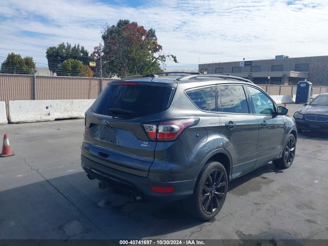 Ford ESCAPE SE 2017 1FMCU9G92HUC02588 Image 4