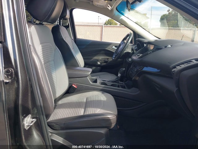 Ford ESCAPE SE 2017 1FMCU9G92HUC02588 Image 5
