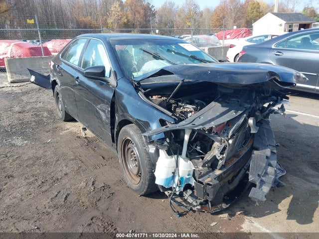 2015 4T4BF1FK9FR456068 main image