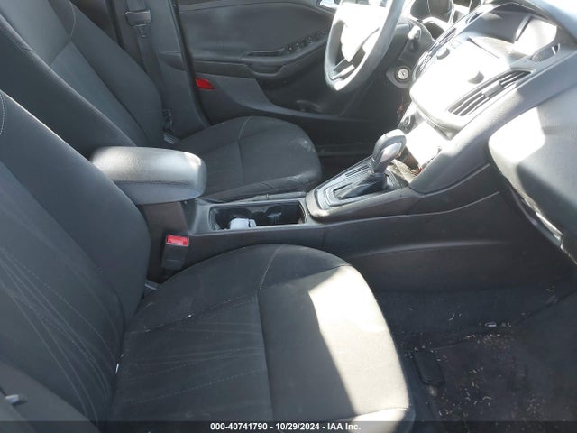 Ford FOCUS SE 2015 1FADP3K25FL325320 Image 5