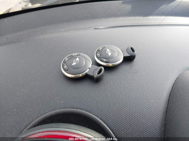 2011 MINI COOPER COUNTRYMAN WMWZB3C57BWM00516 Photo 10