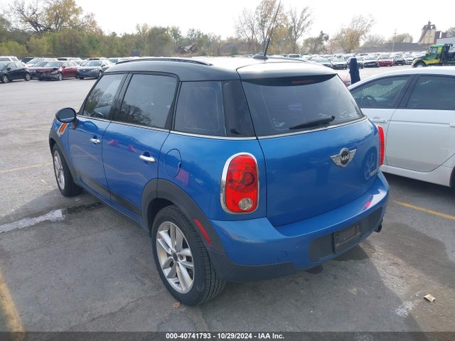 2011 MINI COOPER COUNTRYMAN WMWZB3C57BWM00516 Photo 2