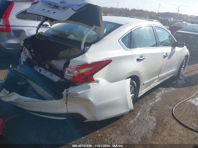 Nissan Altima 2.5 S 2017 1N4AL3AP3HC122411 Image 4
