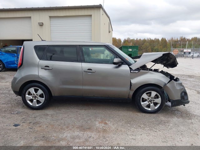 KIA Soul 2018 KNDJN2A21J7588713 Image 13