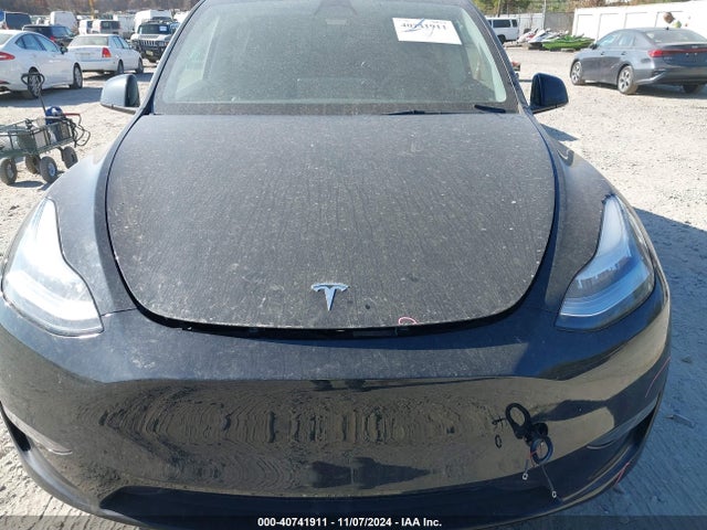 2023 TESLA MODEL Y 7SAYGAEE7PF613000 Photo 9