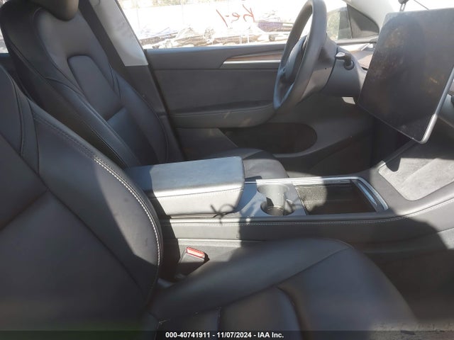2023 TESLA MODEL Y 7SAYGAEE7PF613000 Photo 4